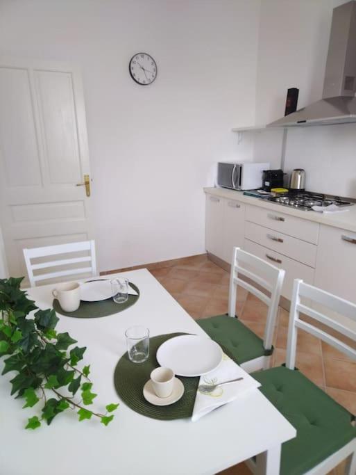Casa Sveva, a pochi passi dalle spiagge e dal centro di Arma di Taggia. - B&B