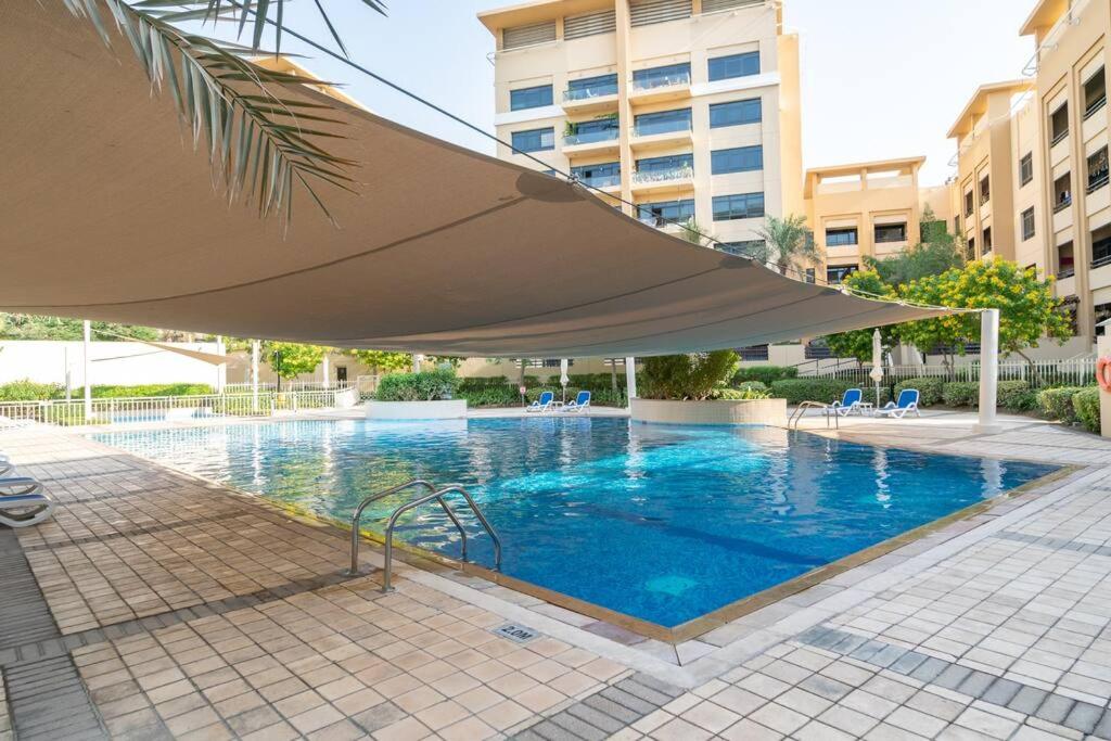 Vogue - The Greens and Views - B&B Dubai