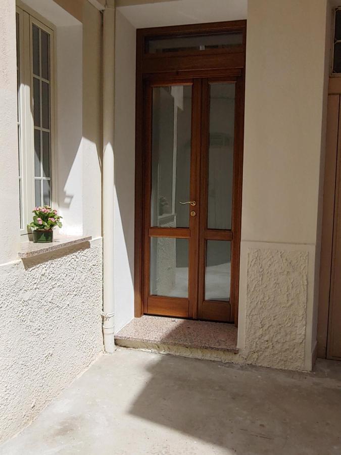 PICCOLO APPARTAMENTO AL CENTRO DI DORGALI - B&B