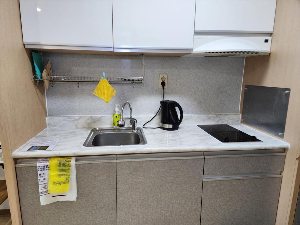 JSM Studio Hongdae - B&B