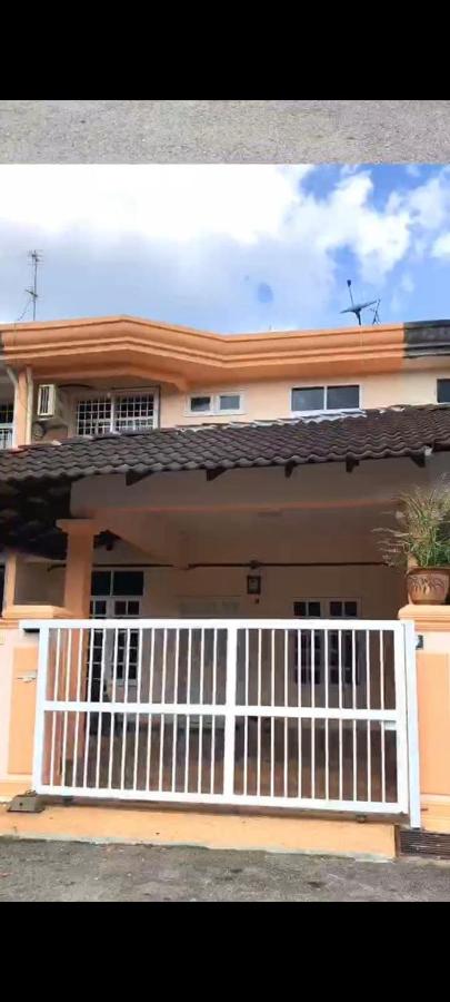 Bear Hill Vila - Homestay Melaka - B&B