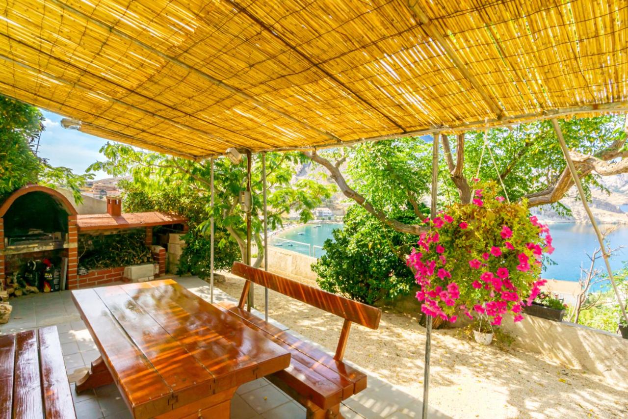 Zlatna Vala Relaxation in a very quiet location - Ferienwohnung Metajna