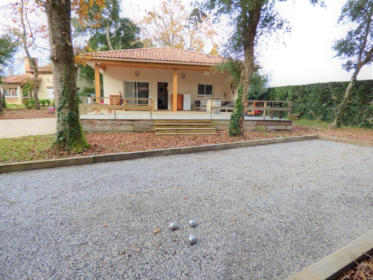 B&B Messanges - *Villa Ivoire* Grand jardin-calme-terrain pétanque - Bed and Breakfast Messanges