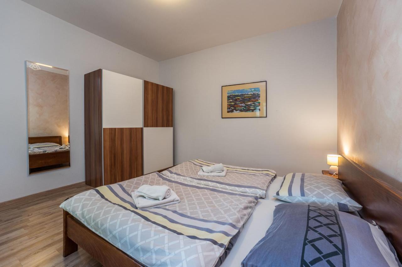Apartamento de 1 dormitorio con vistas al mar