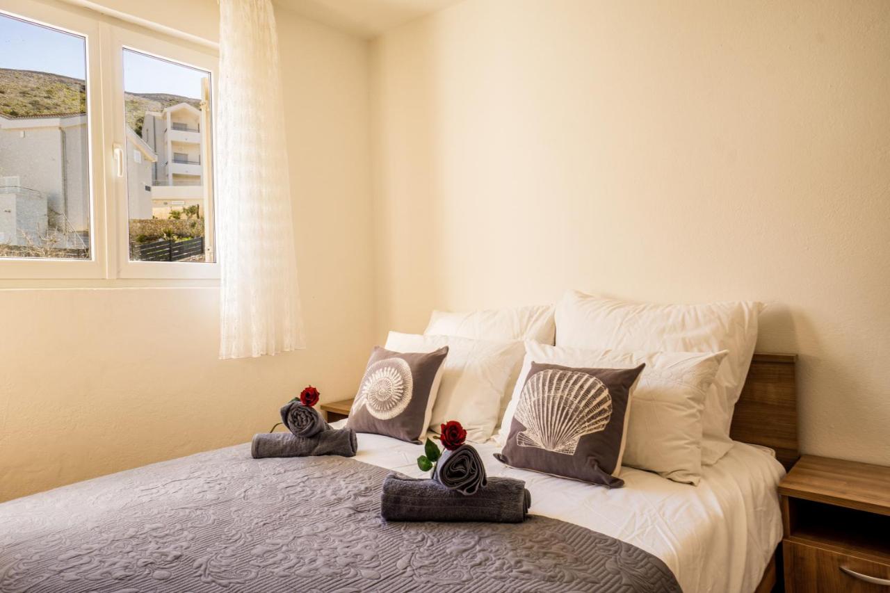 Apartment with Sea View 1