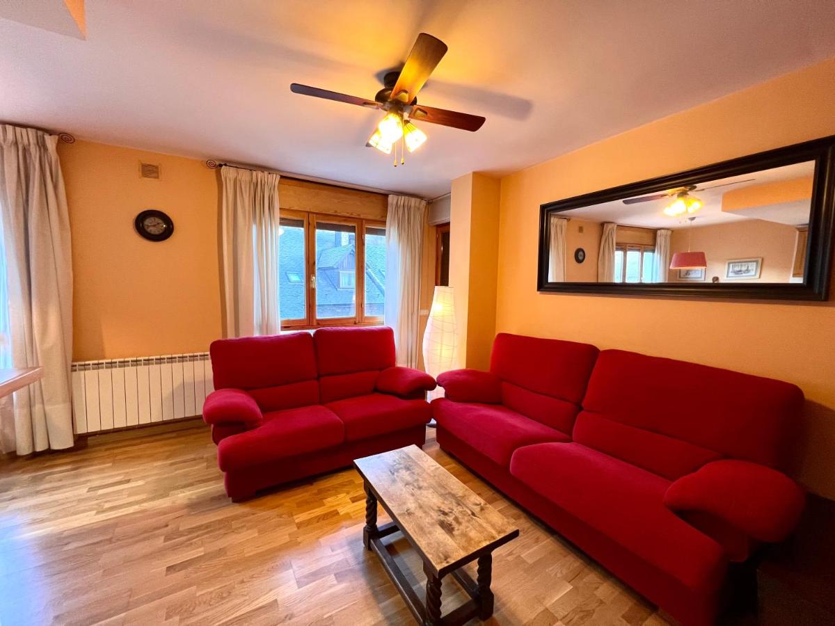 Apartament La Falla - L'Amfitriona - B&B Sort