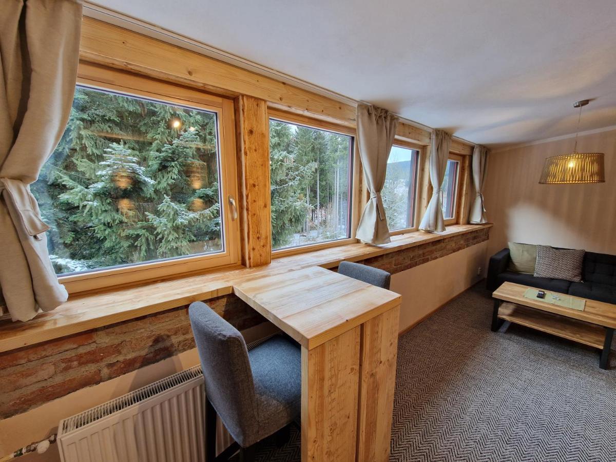 Apartamento con vistas al jardín
