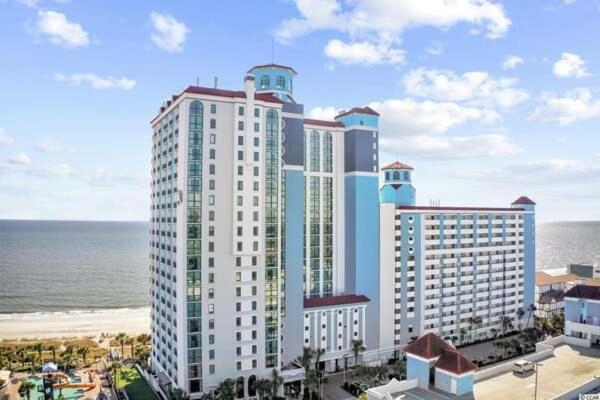 Immaculate Ocean Front Condo With Fireplace! 1BR King Suite - Sleeps 6! - Caribbean Resort 427 - B&B Myrtle Beach