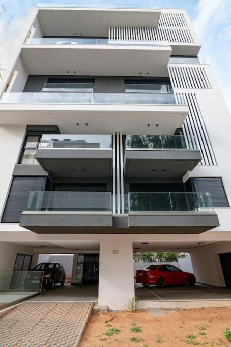 Maisonette TWO overlooking Stavros Niarchos park - B&B Athens