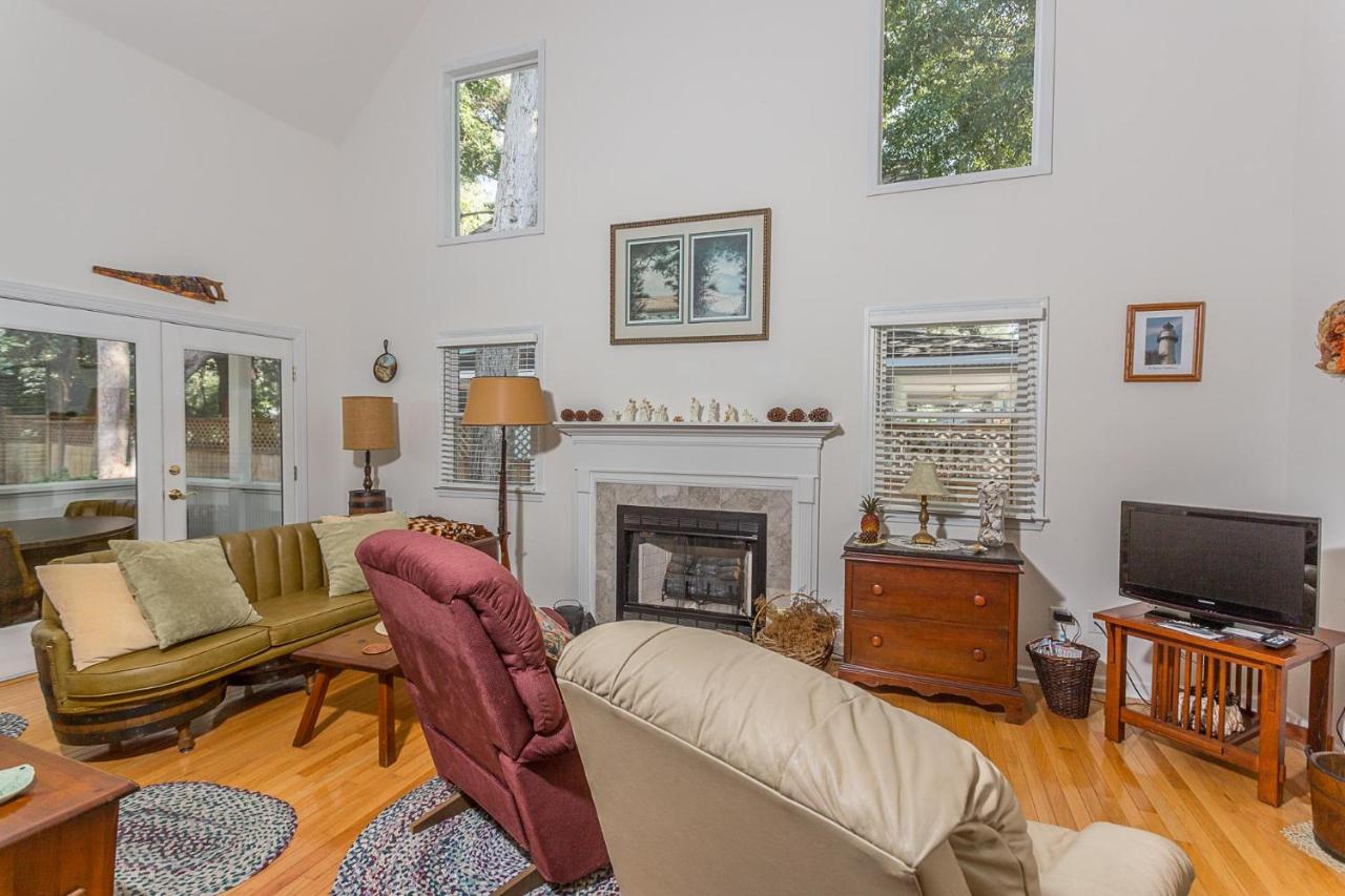 Little Gingerbread Cabin - 110 Jordan Lane - Chambres d’hôtes Millerberg