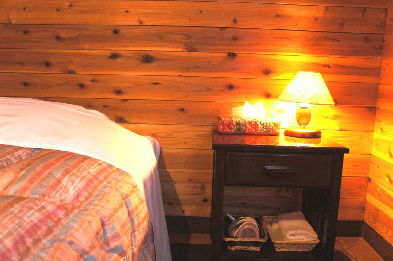 Economy Triple Room with Shared Bathroom