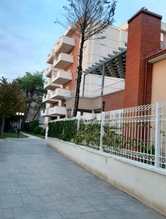 Seaview Haven - Golem, Albania - Bed and Breakfast