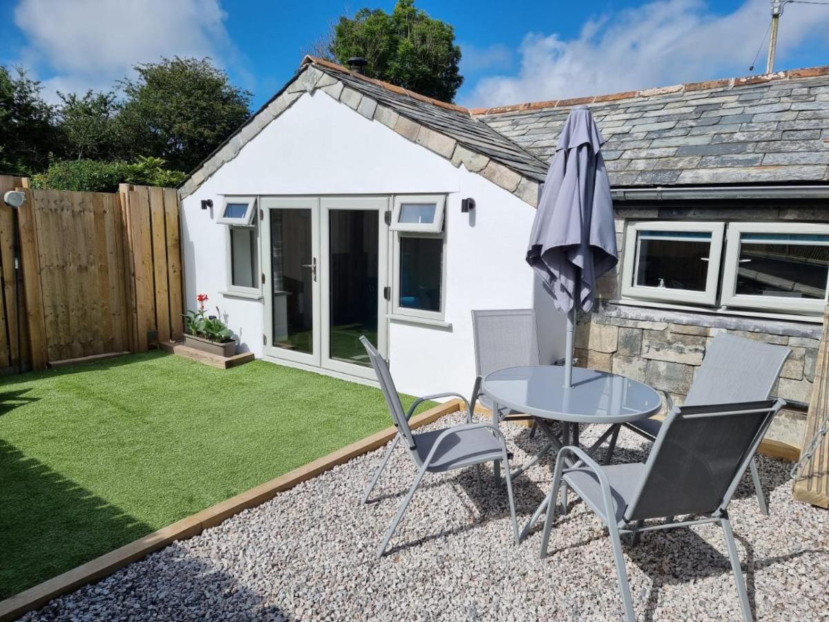 B&B Delabole - The Old Pottery 2 Person Dog Friendly Cottage - Bed and Breakfast Delabole