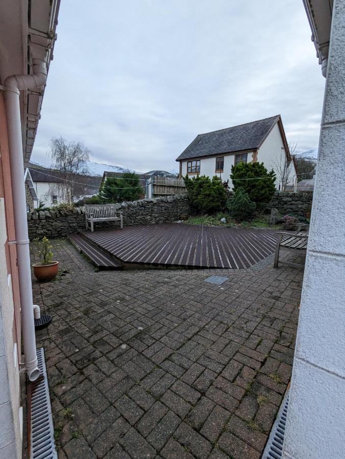 Unbeatable Llanberis Location, Detached with Parking, Snowdon Views. - B&B