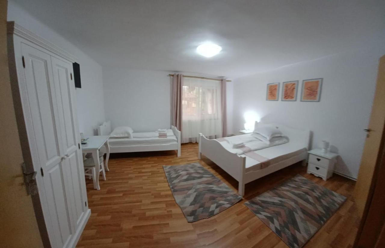 Dreibettzimmer