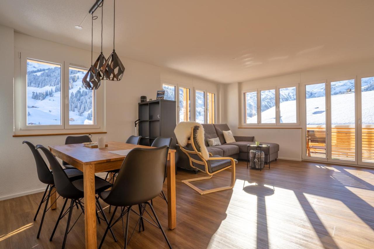 Chuenislodge1 Neu, grosse Terrasse & Designerofen, prächtige Aussicht - B&B Adelboden