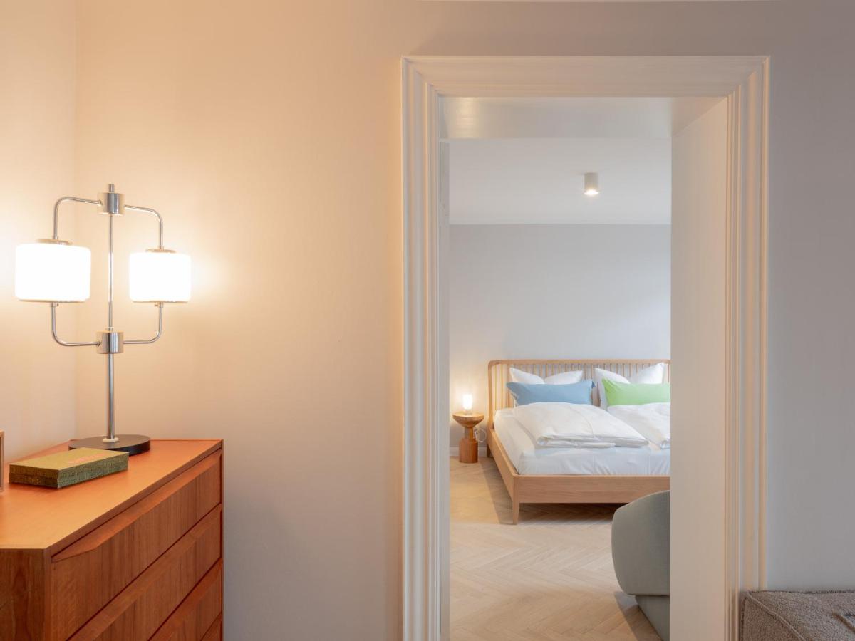 One-Bedroom Apartment with Terrace or Balcony