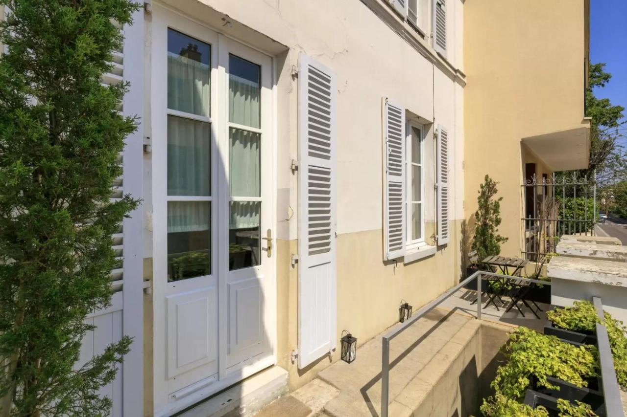 B&B Versailles - La Terrasse de Mademoiselle - Bed and Breakfast Versailles