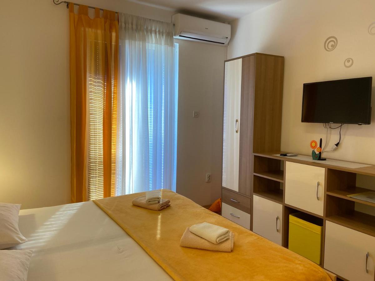 Studio with Balcony