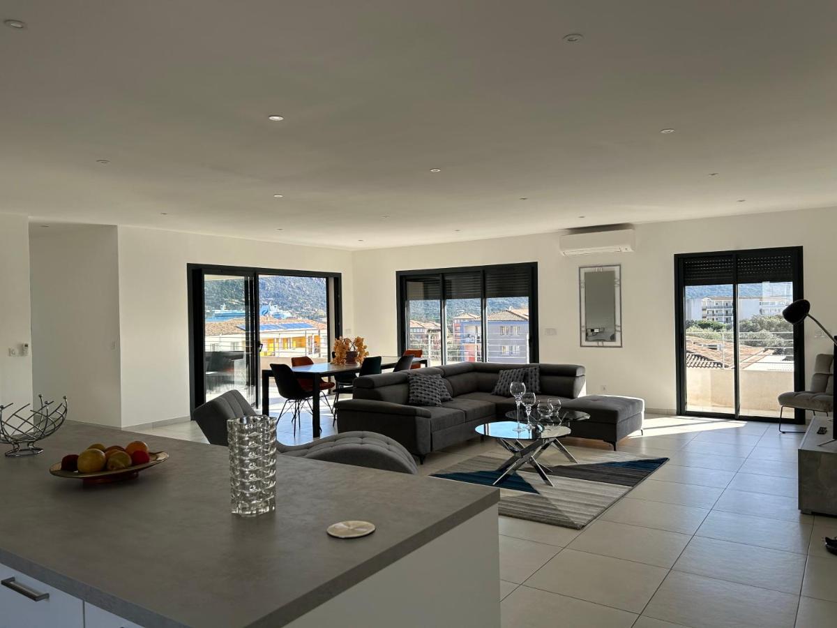 Appartement sur le port - Ferienwohnung