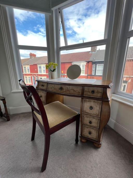 B&B Liverpool - Liverpool Victorian Townhouse - 3 Bedrooms - Bed and Breakfast Liverpool