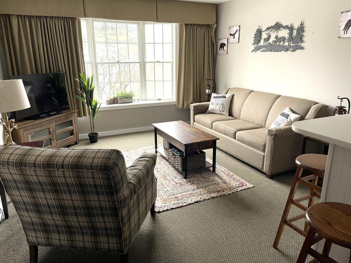Deluxe Ski On Off 1BR Suite Sleeps 4 on Jiminy Mtn - B&B