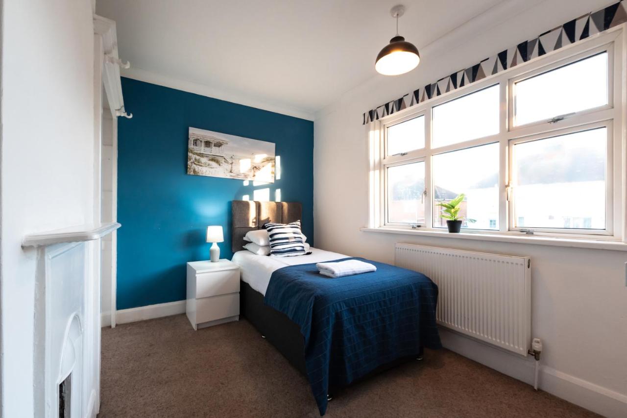B&B Southampton - Comfortable and convenient stay 3 bed house - Bed and Breakfast Southampton