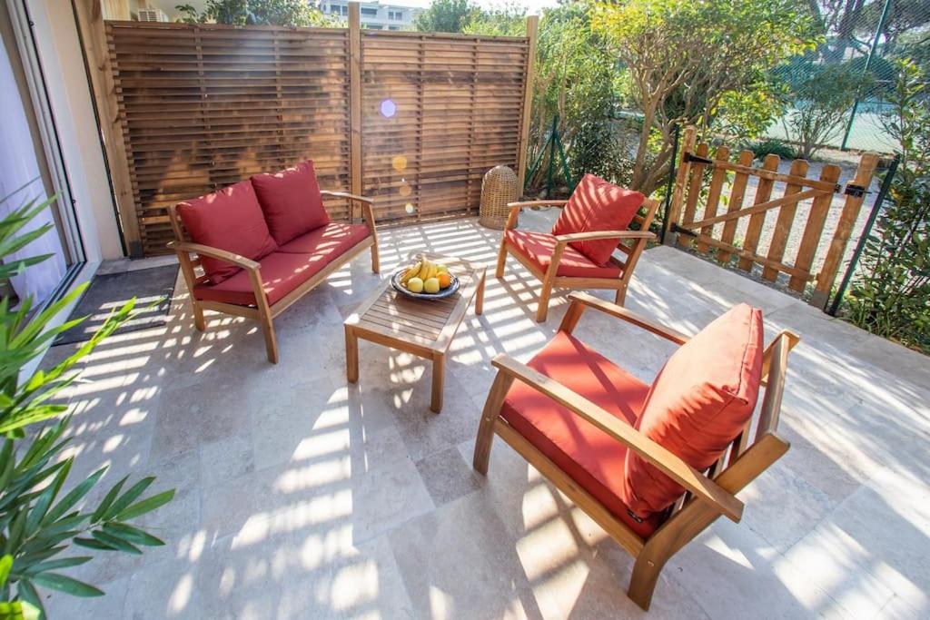 Appartement entièrement rénové avec Terrasse - Chambres d’hôtes