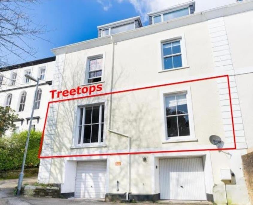 Treetops - Characterful flat with parking, close to beach - B&B