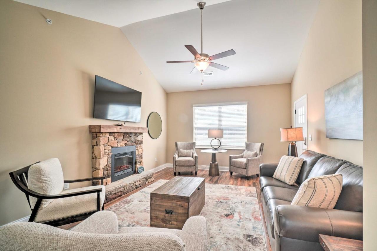 Chic Townsend Condo with Saltwater Pool! - B&B Townsend