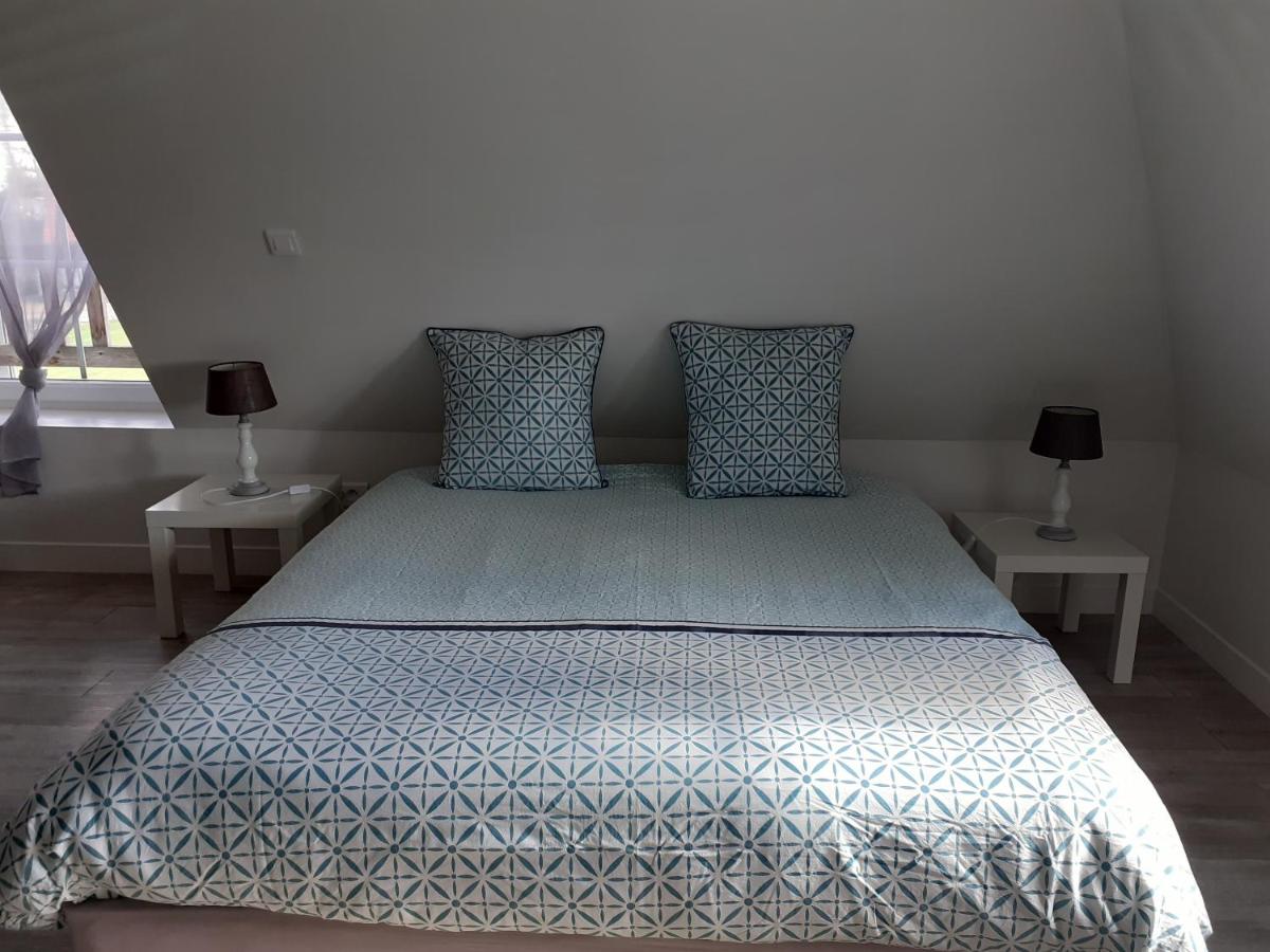 Family Room with Garden View