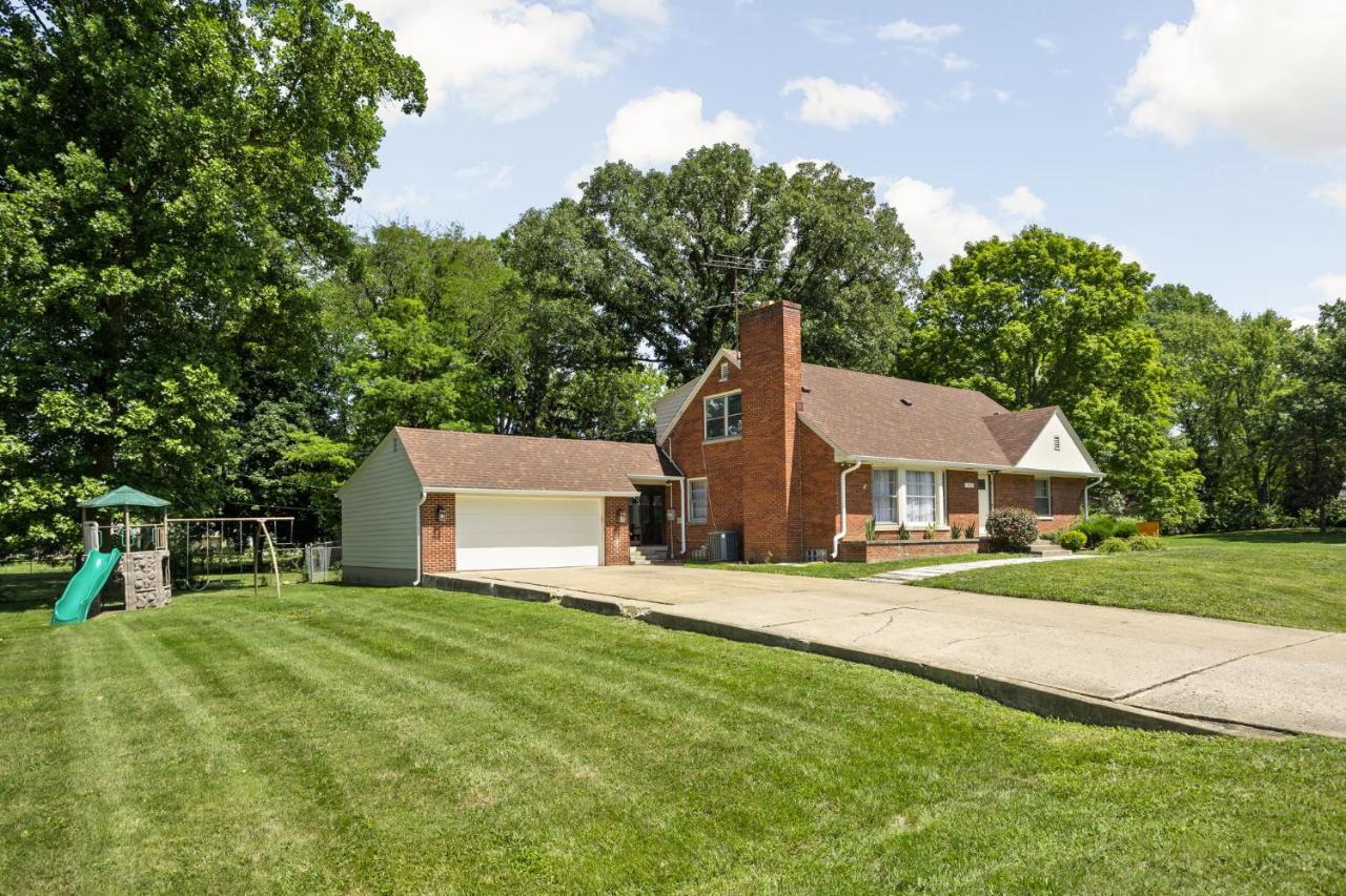 5BR 2BA Fun Family Home Sleeps 12 Pinball TVs 15m DT - B&B Indianapolis