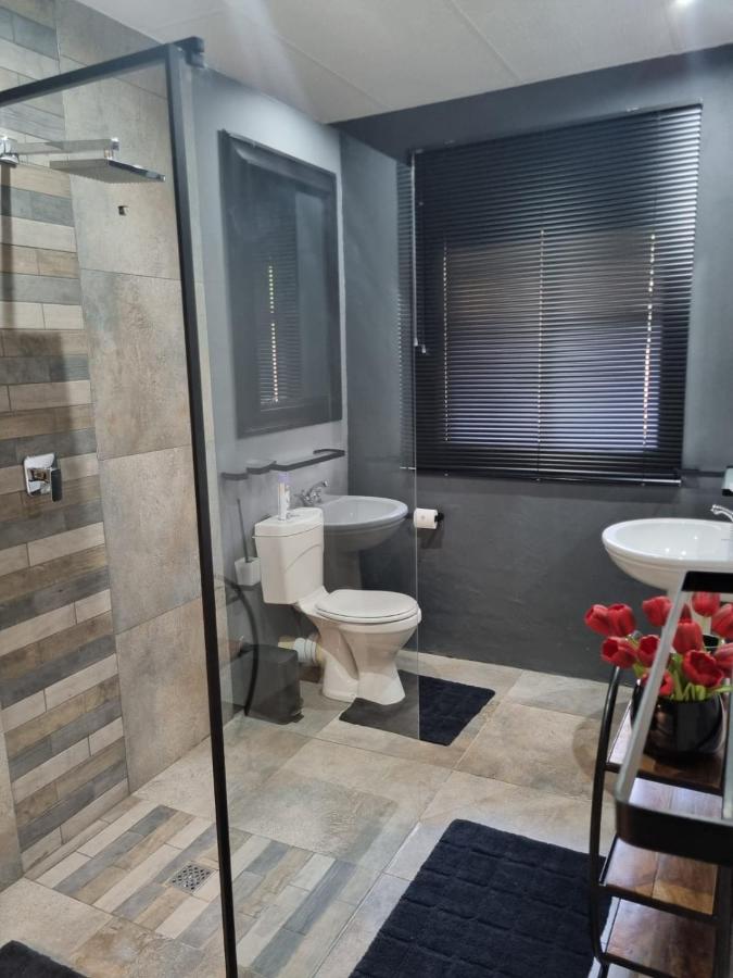 Vaal De Vue - Formanstreet 68 - Self Catering Apartment - B&B Christiana