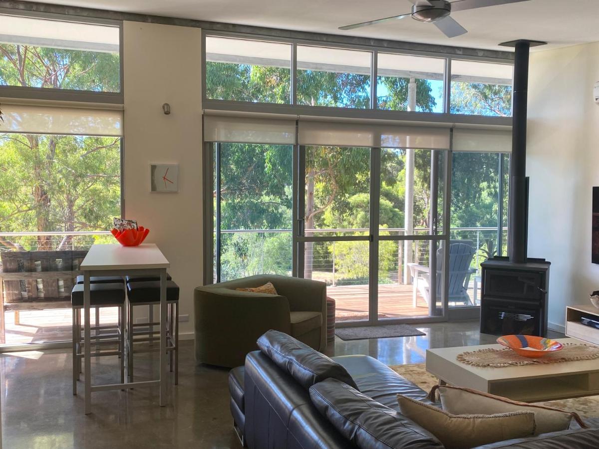 Moriarty Retreat - couple's luxe getaway - B&B Yallingup