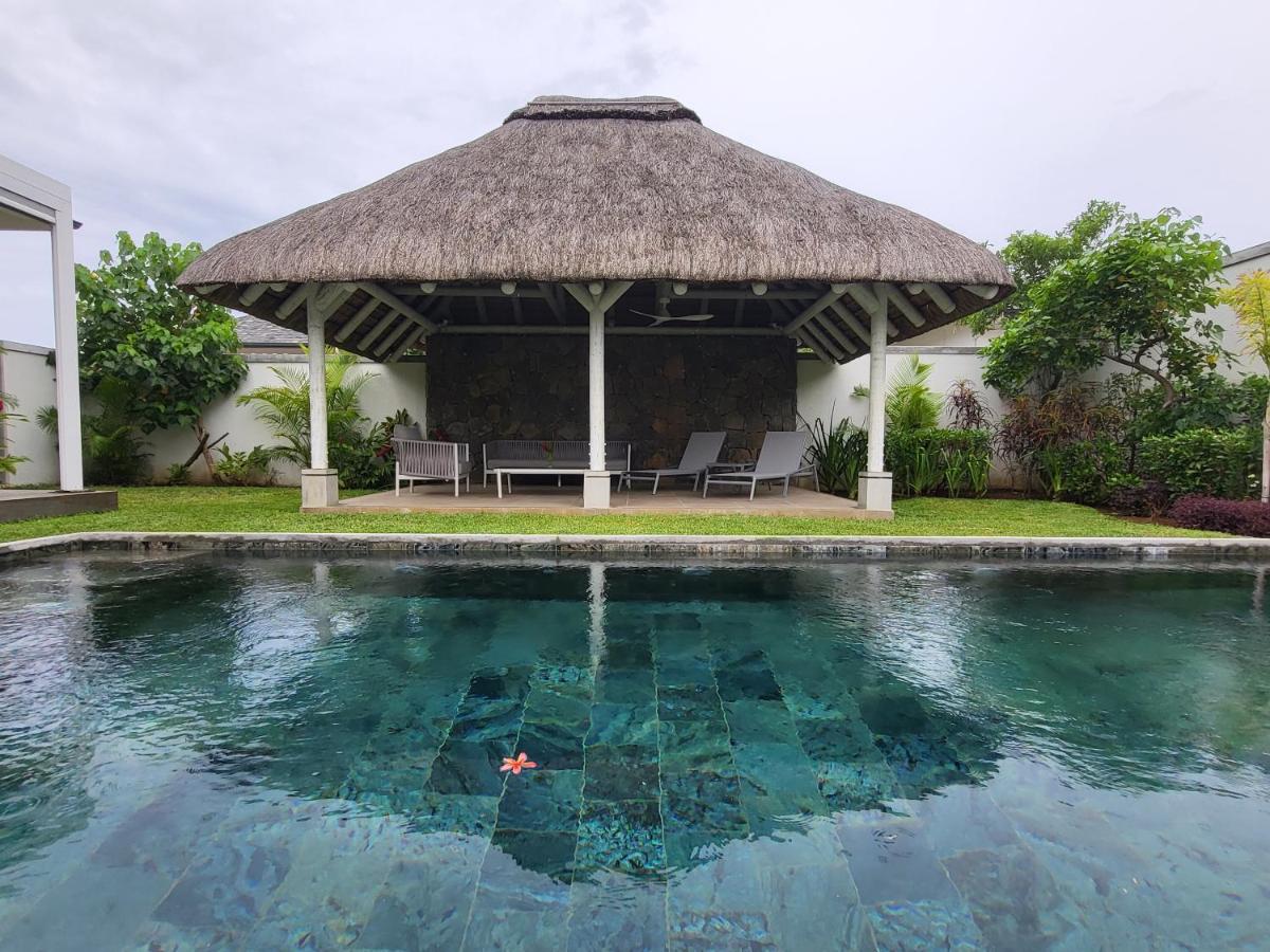 Villa de Luxe à Grand Baie avec piscine V12 - Chambres d’hôtes
