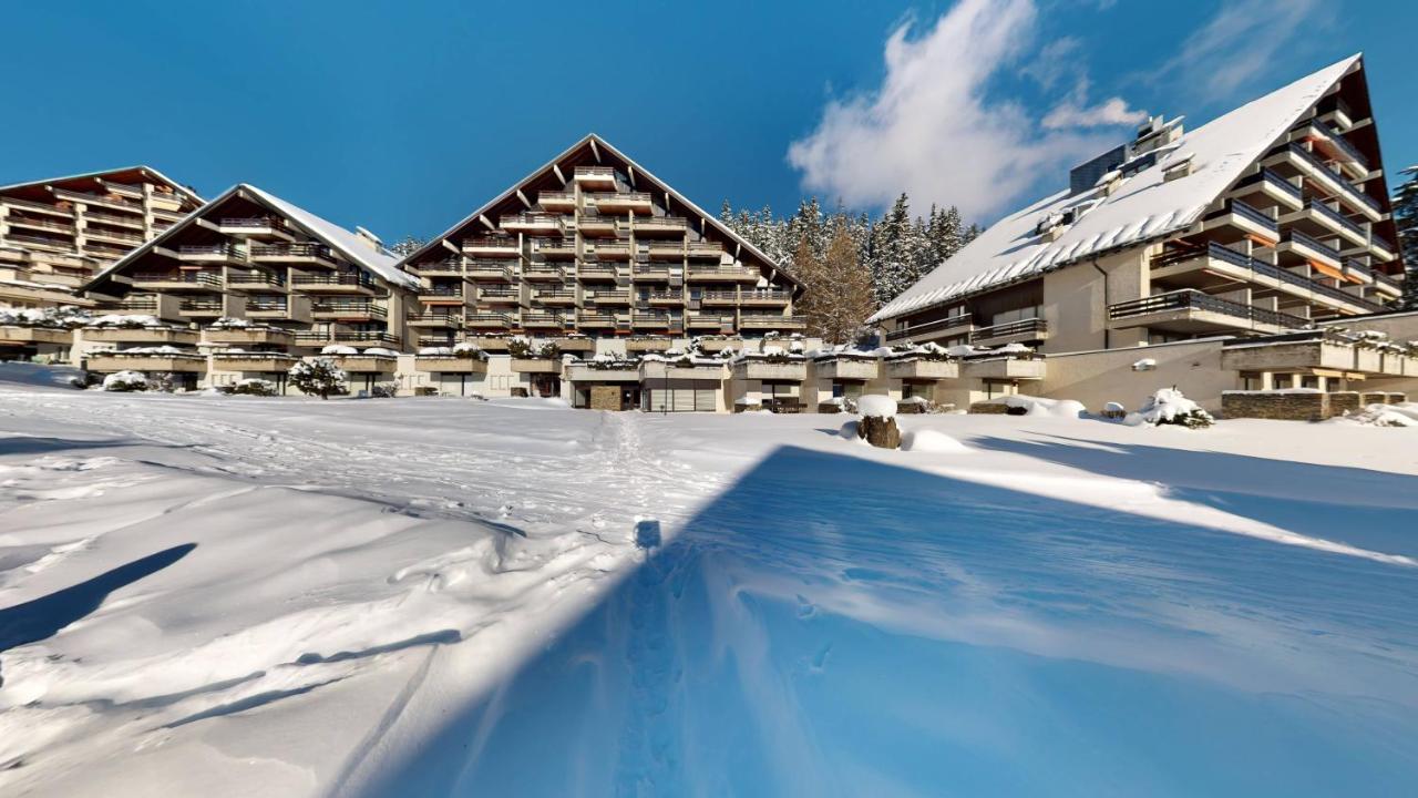 Lovely apartment with a view - accessible by skis - Bed and Breakfast Crans-Montana