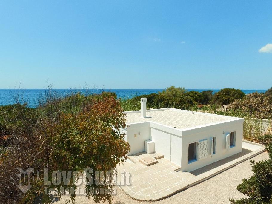 Casa con accesso diretto al mare by LoveSud - B&B Torre Vado