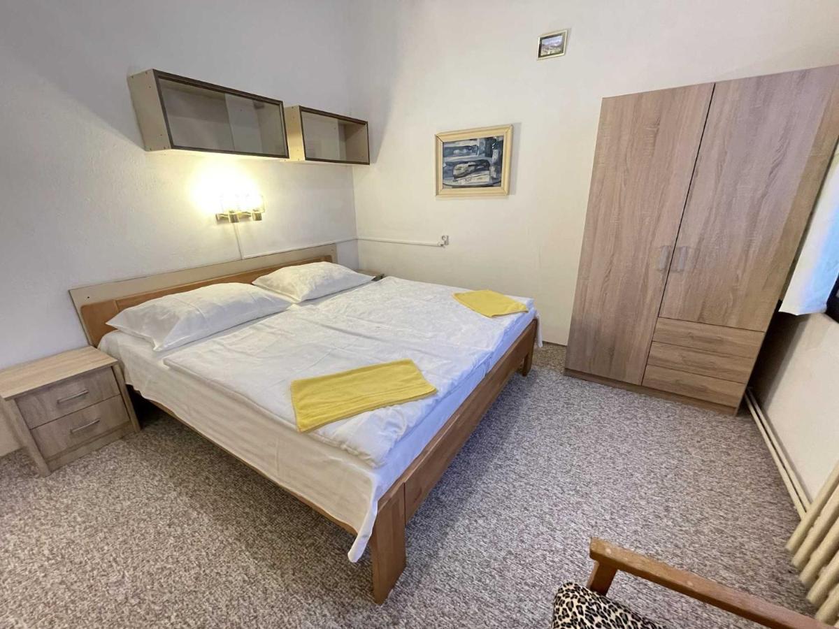 Two-Bedroom Suite