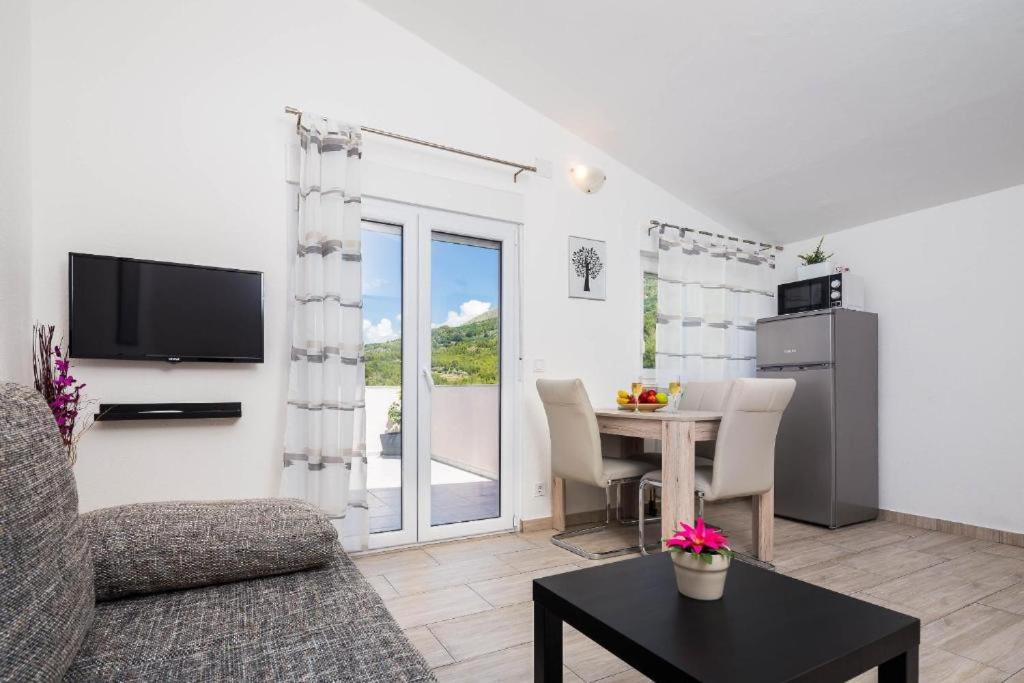 Carso Olea A3 2+2 - B&B Podstrana