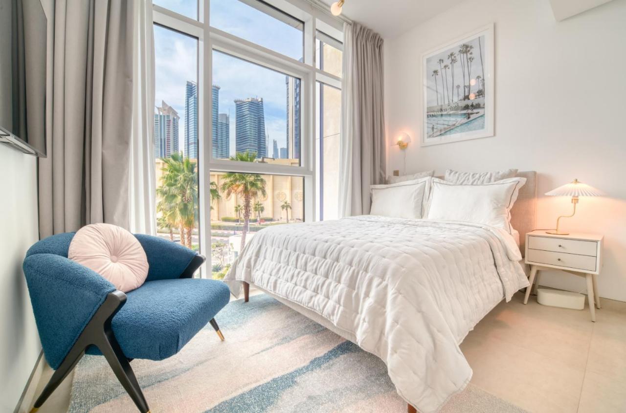Studio with City Views, Jumeirah Lake Towers - Mint Stay - B&B