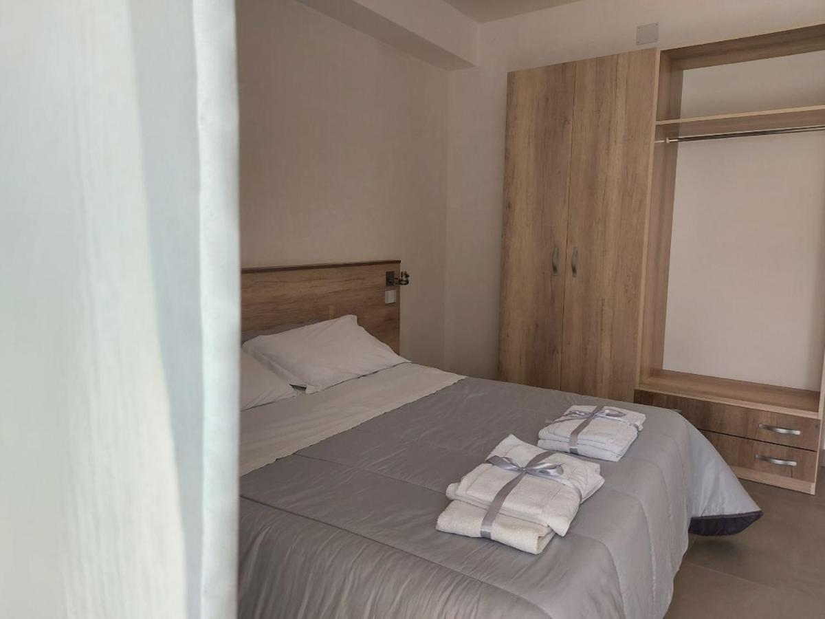 Large Double or Twin Room