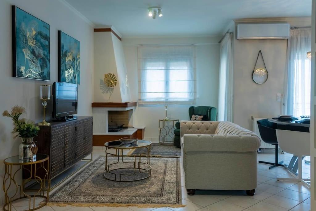 Christine's Golden Suite at Ioannina's Center - Ferienwohnung