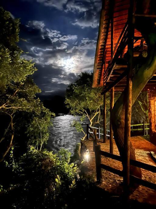 JakkalsDraai River Bush Lodge - B&B