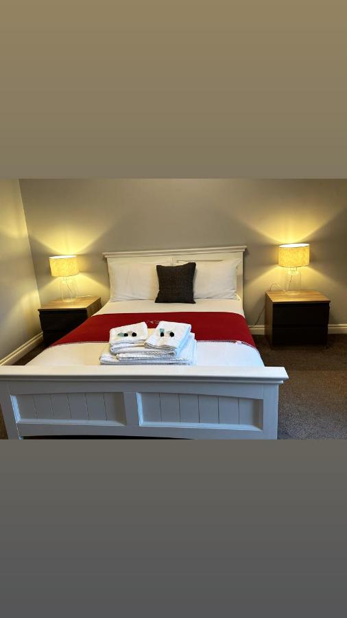 B&B Chorley - The Hinds Head Hotel - Bed and Breakfast Chorley