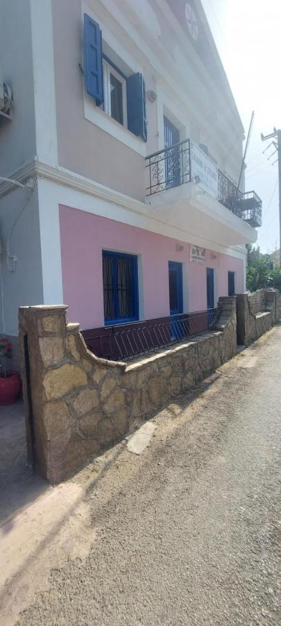 "STELIOS & GALINI" - Bed and Breakfast Sými