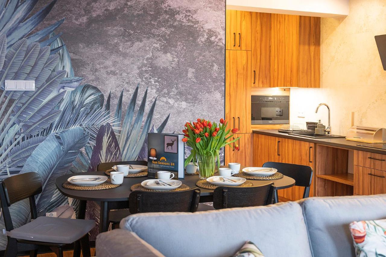 Elegancki Apartament Sun Seasons 24 w Karpaczu z Sauną i Parkingiem by Noclegi Renters - Ferienwohnung Karpacz