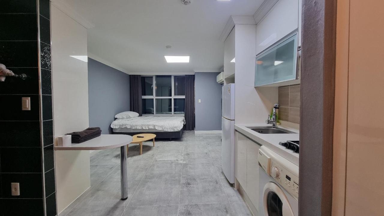 B&B Busan - Dusil Subway Station One-Bedroom Apartment - Bed and Breakfast Busan