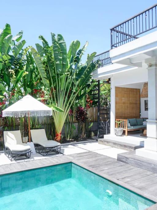 Barefoot- 5BR villa in central Canggu - Bed and Breakfast Canggu