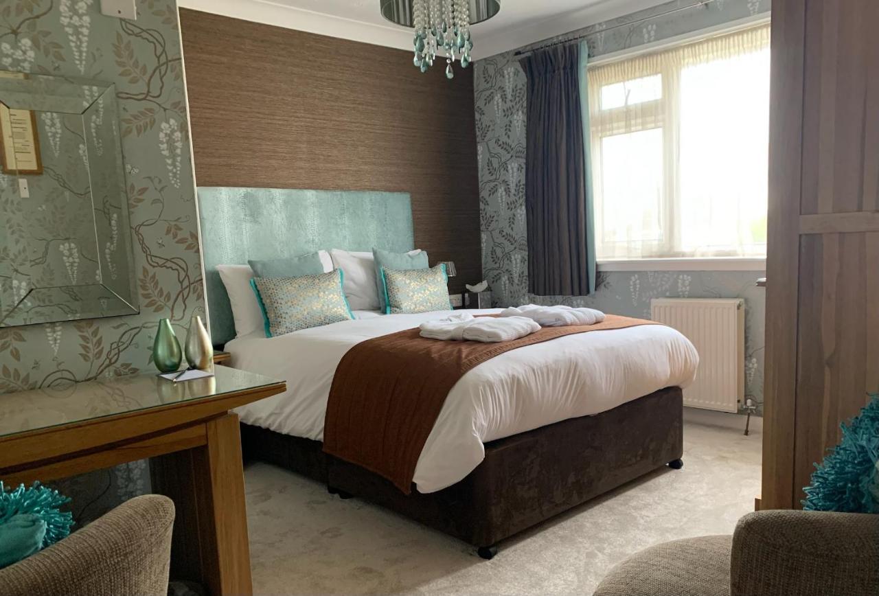 Deluxe Double Room with Shower