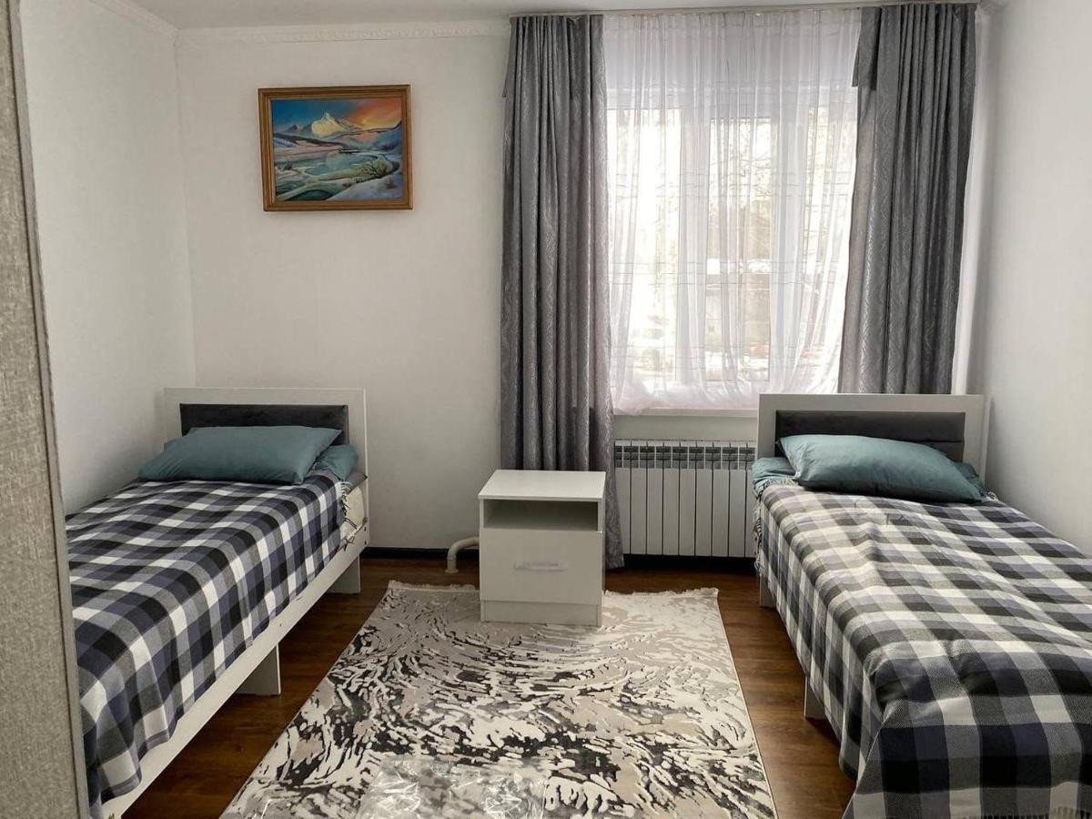 Doppel-/Zweibettzimmer mit Gemeinschaftsbad